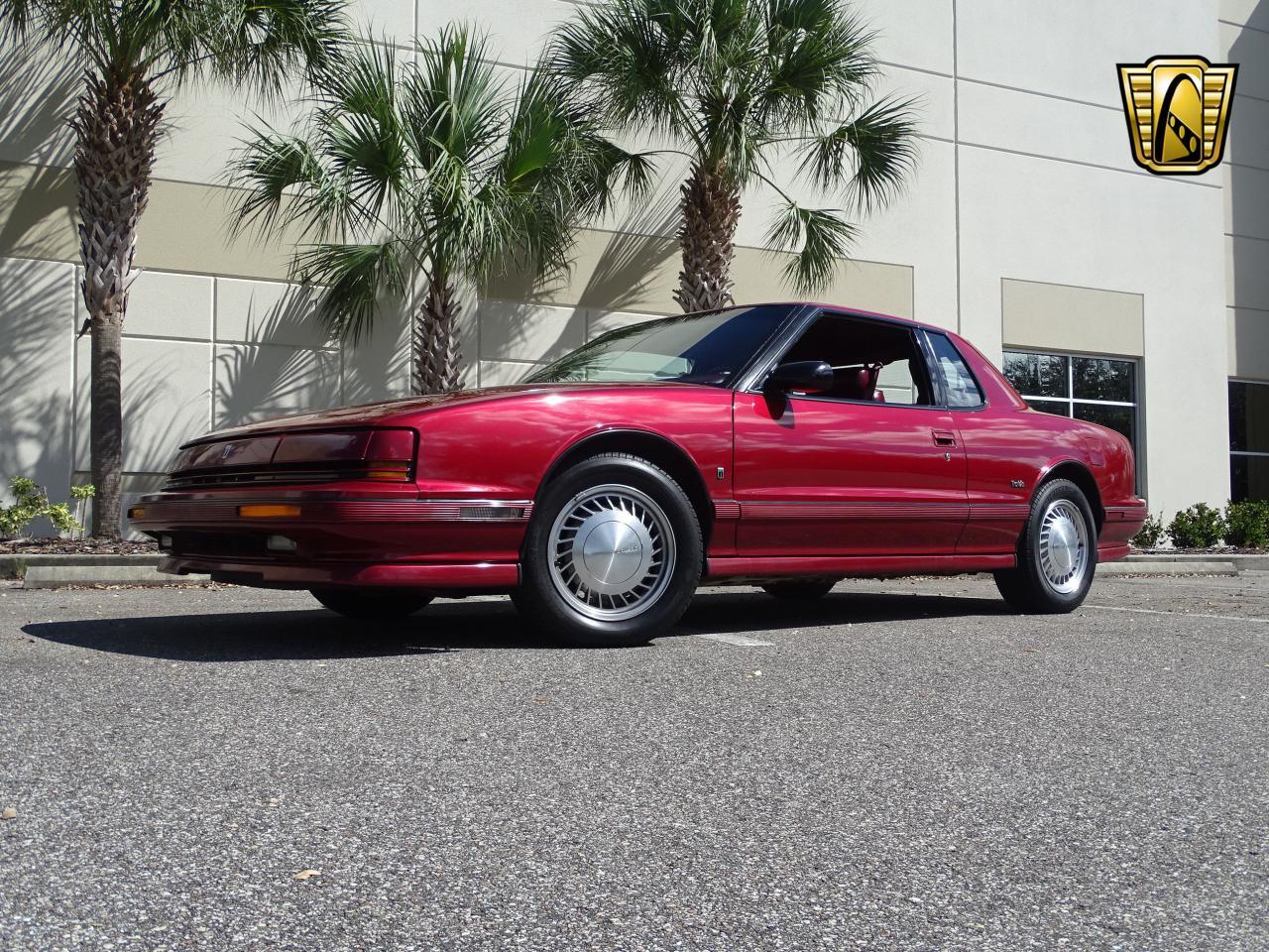 Oldsmobile toronado 1990