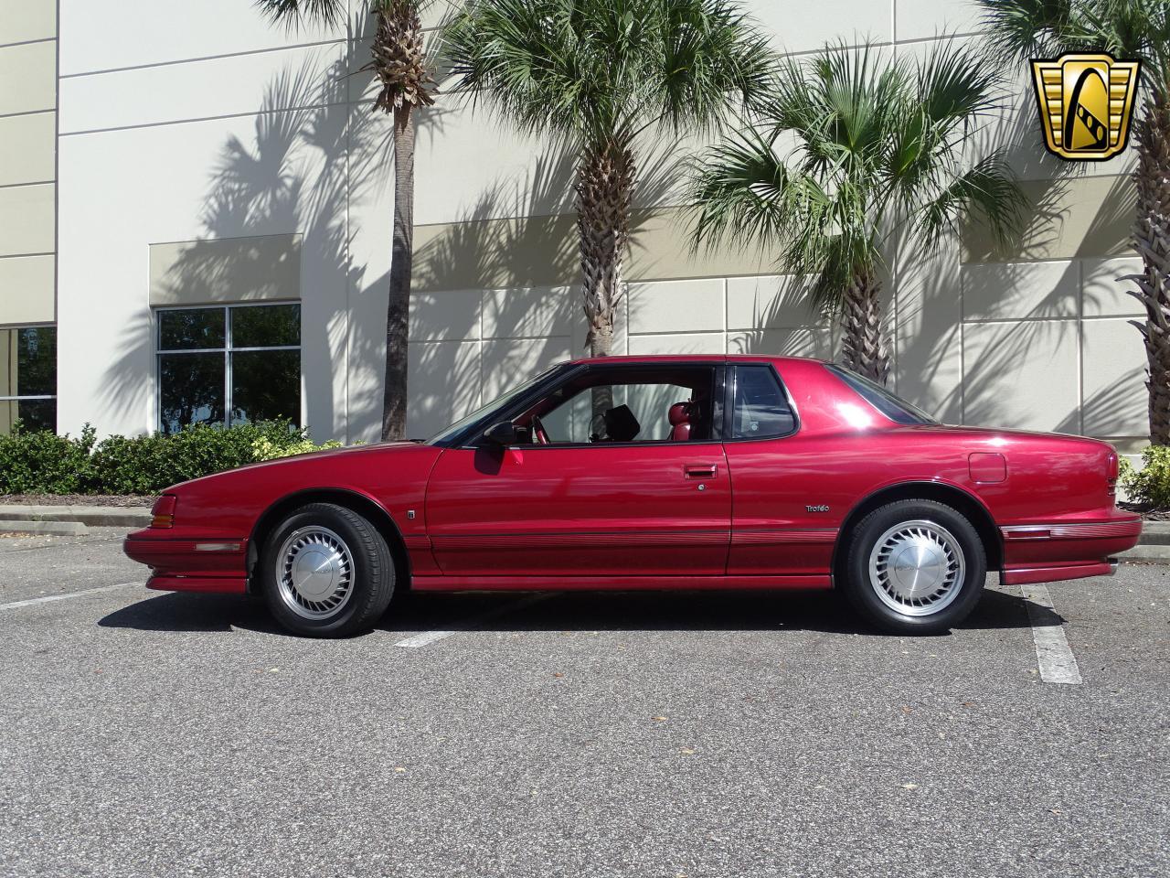 Oldsmobile toronado 1990