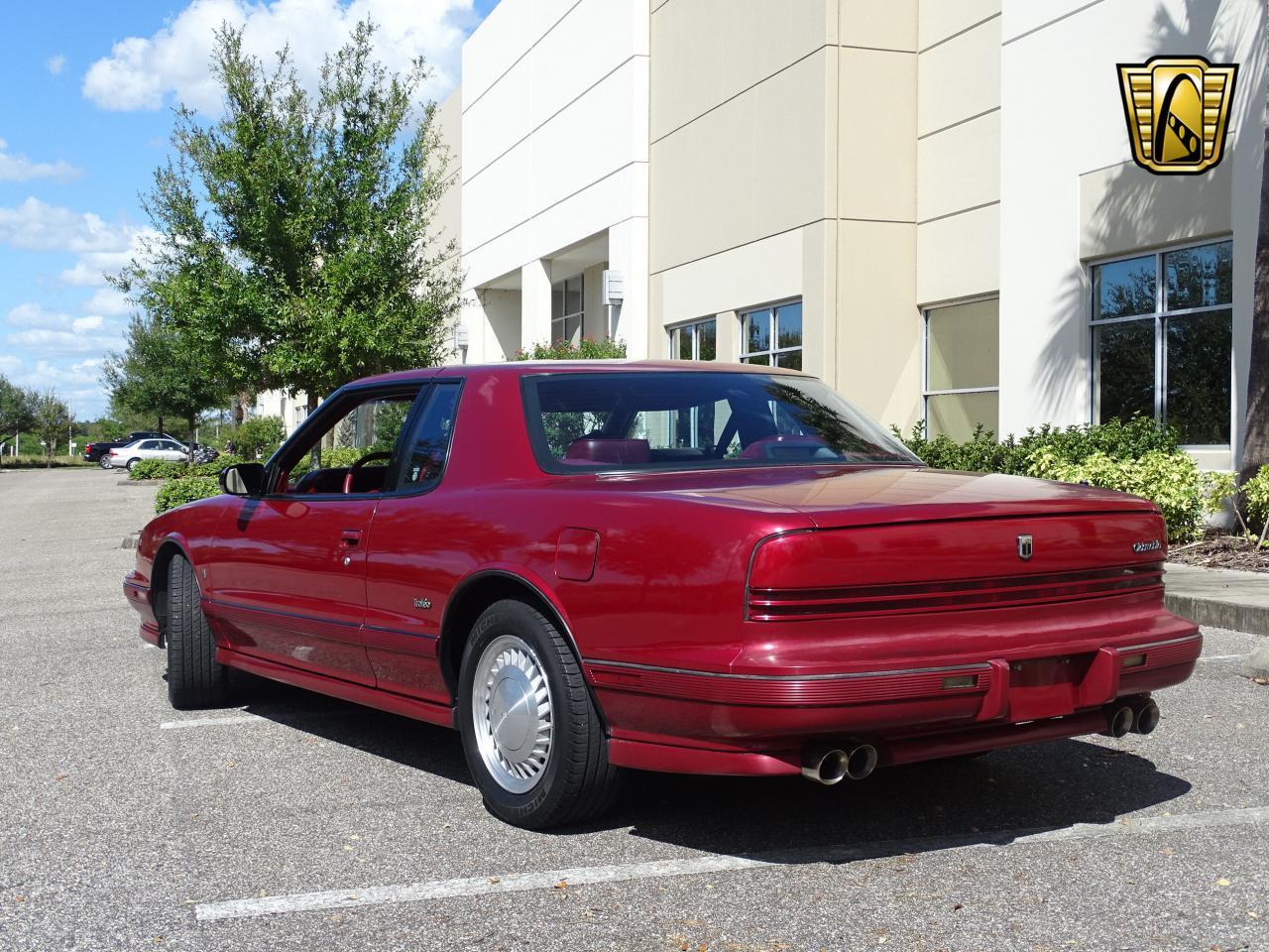 Oldsmobile toronado 1990