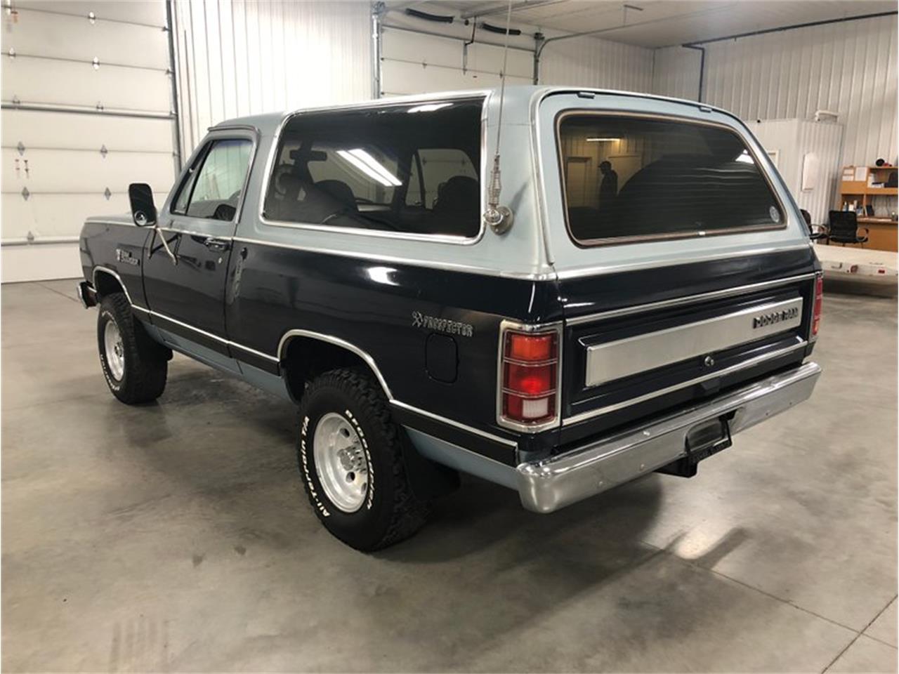 Dodge ramcharger 1983