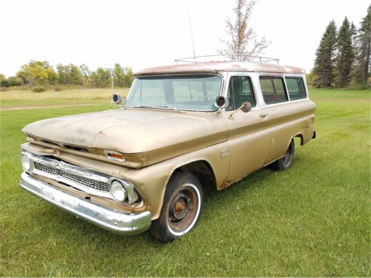 Chevrolet suburban 1966