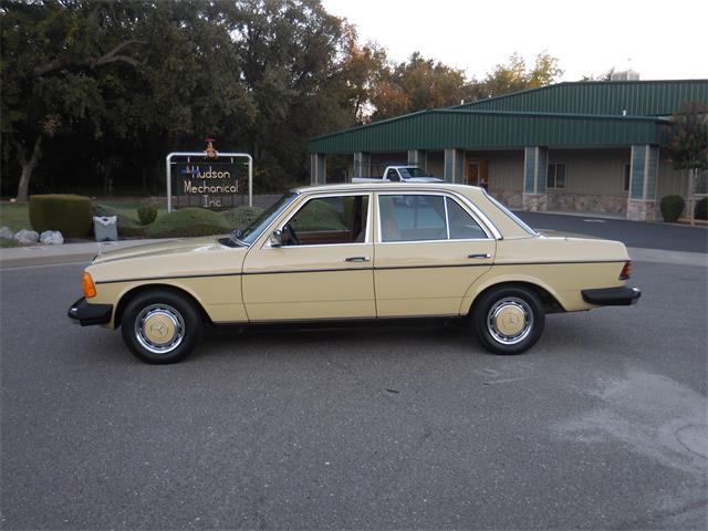 1977 Mercedes-Benz 240D (CC-1157697) for sale in Anderson, California