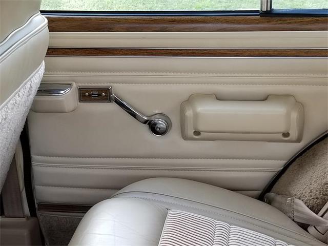 1989 Jeep Grand Wagoneer (CC-1158039) for sale in Kerrvile, Texas