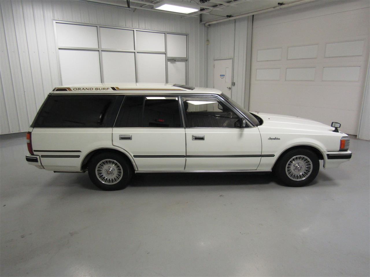 Toyota crown 1985