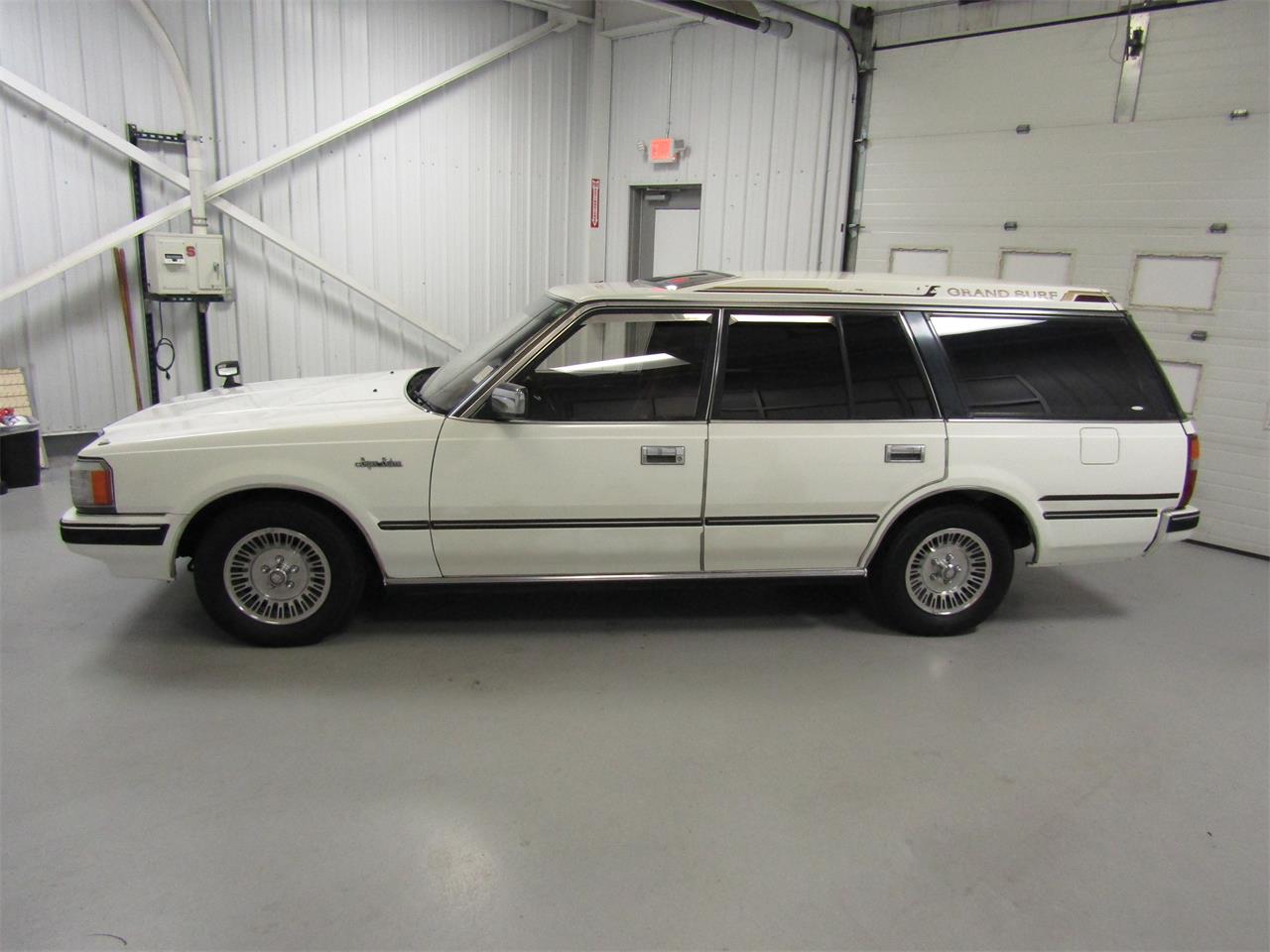 Toyota crown 1985