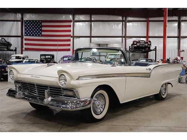 1957 Ford Skyliner (CC-1163351) for sale in Kentwood, Michigan