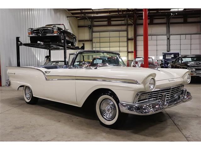 1957 Ford Skyliner (CC-1163351) for sale in Kentwood, Michigan