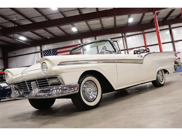 1957 Ford Skyliner (CC-1163351) for sale in Kentwood, Michigan