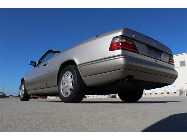 1994 Mercedes-Benz E320 (CC-1164755) for sale in Houston, Texas