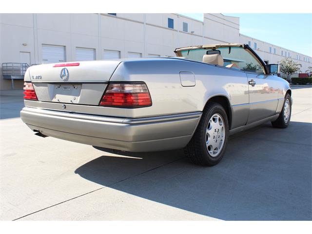 1994 Mercedes-Benz E320 (CC-1164755) for sale in Houston, Texas