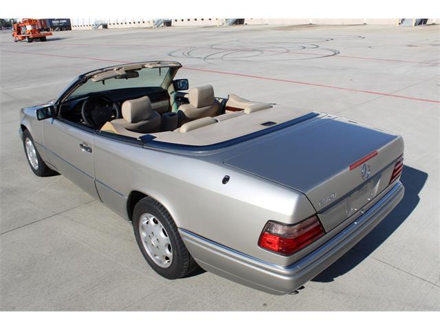 1994 Mercedes-Benz E320 (CC-1164755) for sale in Houston, Texas