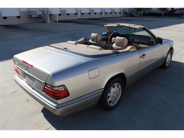 1994 Mercedes-Benz E320 (CC-1164755) for sale in Houston, Texas