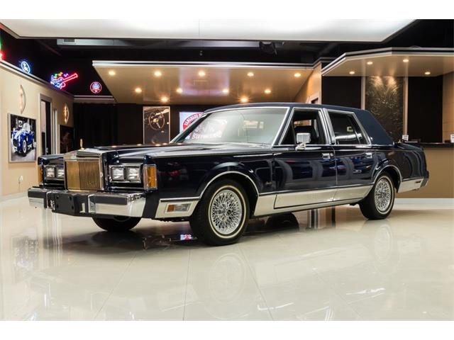 1989 Lincoln Town Car (CC-1165048) for sale in Plymouth, Michigan