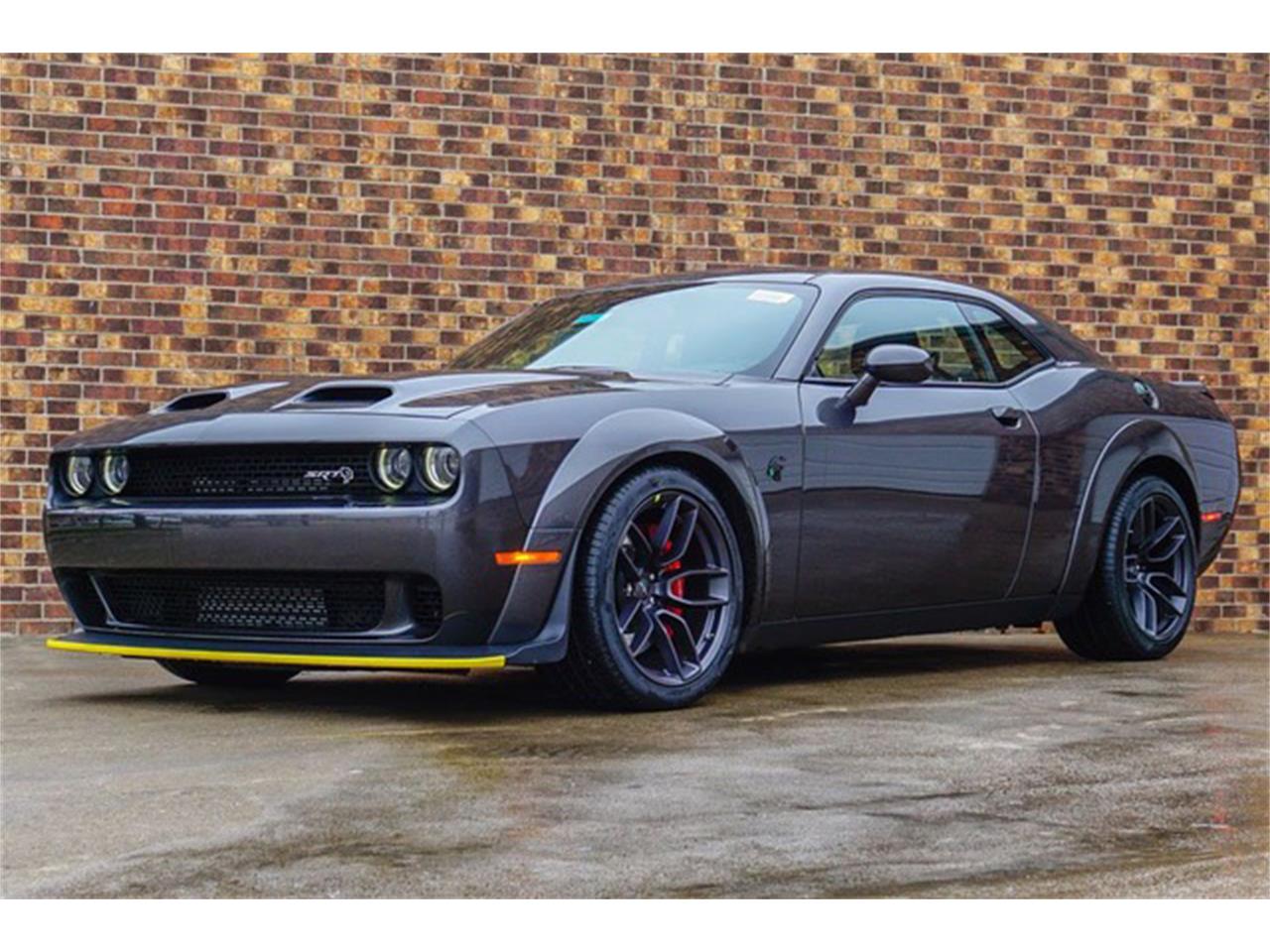 Додж хеллкэт ред ай. Dodge Challenger srt Hellcat Redeye Widebody 2020. Dodge Challenger Hellcat 2020. Dodge Challenger srt Hellcat 2020. Додж Челленджер 2020 черный.