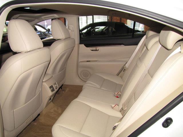 2015 Lexus ES350 (CC-1172705) for sale in Hollywood, California