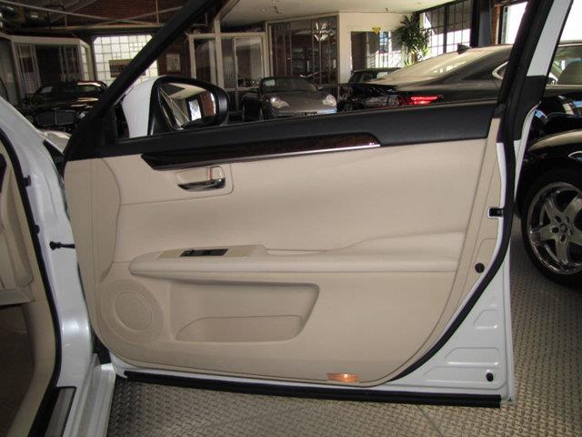 2015 Lexus ES350 (CC-1172705) for sale in Hollywood, California
