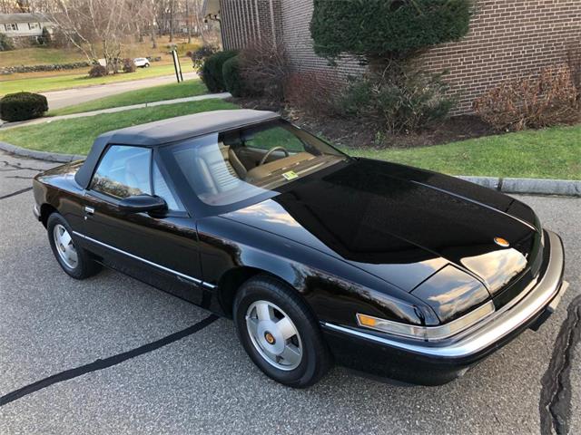 1990 Buick Reatta (CC-1173660) for sale in Milford City, Connecticut