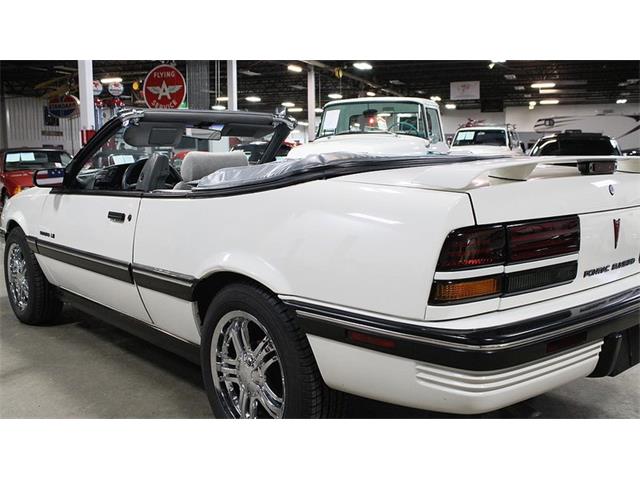 1990 Pontiac Sunbird (CC-1177138) for sale in Kentwood, Michigan