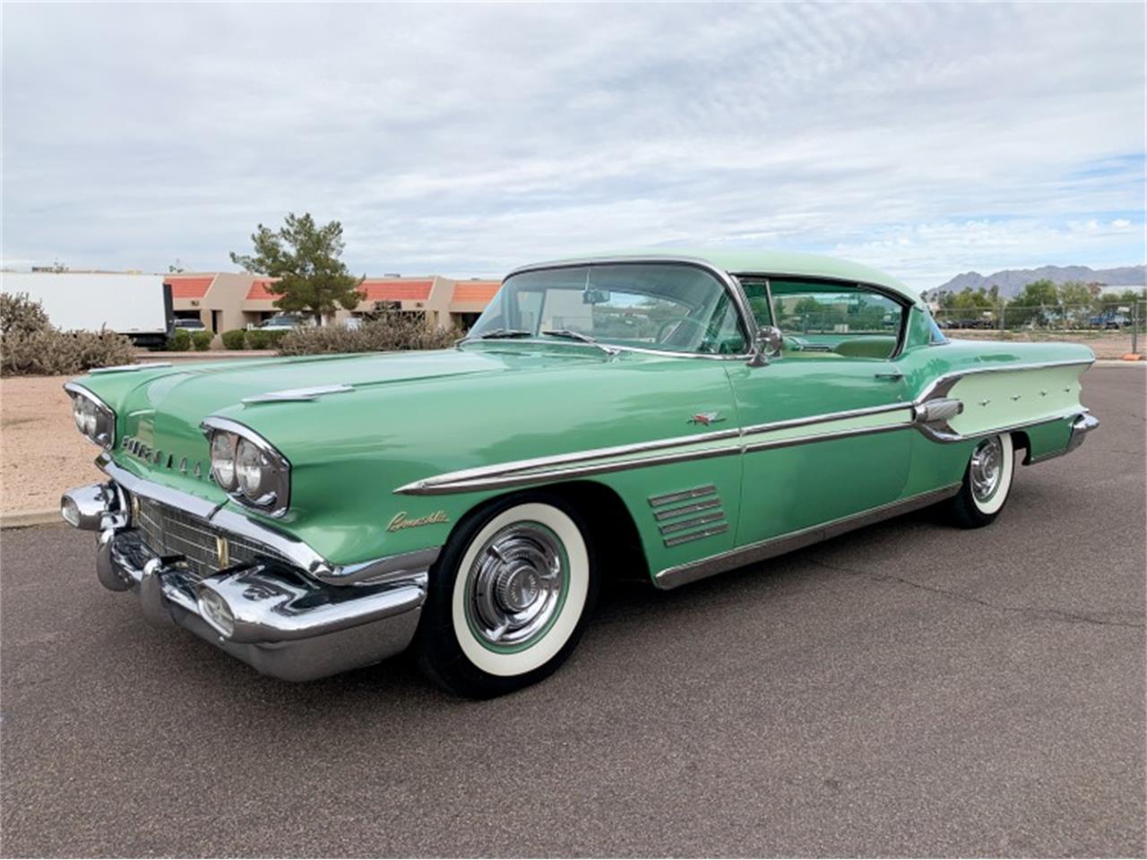 1958 Pontiac Bonneville Custom