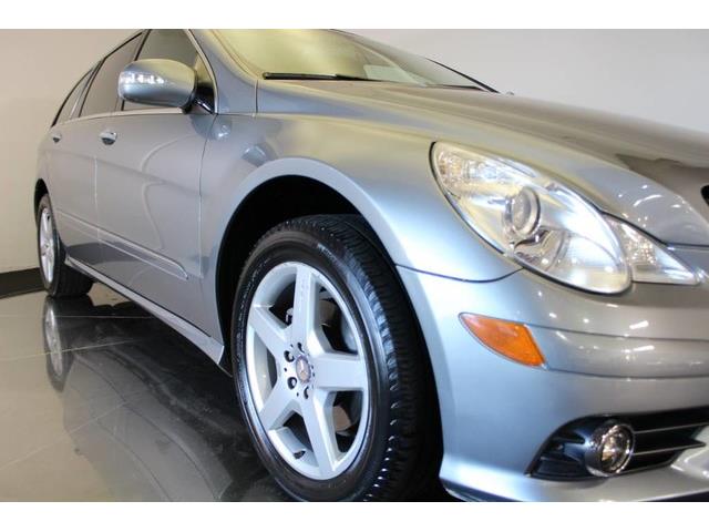 2010 Mercedes-Benz R-Class (CC-1179075) for sale in Anaheim, California