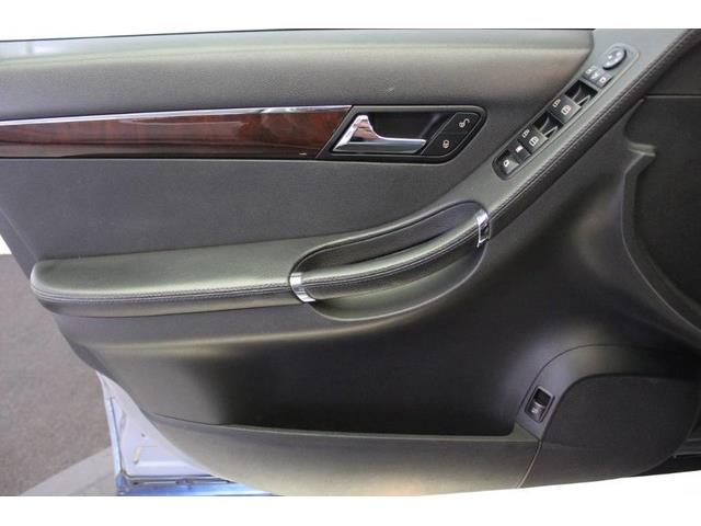 2010 Mercedes-Benz R-Class (CC-1179075) for sale in Anaheim, California