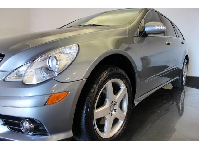 2010 Mercedes-Benz R-Class (CC-1179075) for sale in Anaheim, California