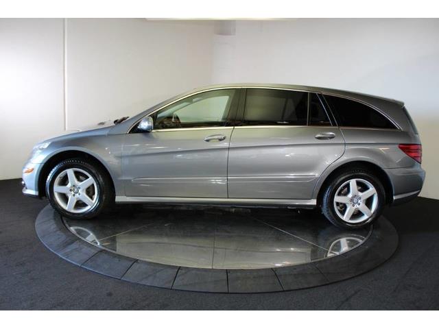2010 Mercedes-Benz R-Class (CC-1179075) for sale in Anaheim, California