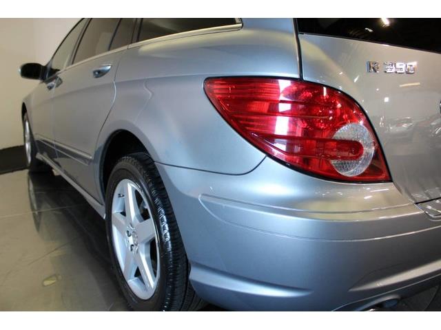2010 Mercedes-Benz R-Class (CC-1179075) for sale in Anaheim, California