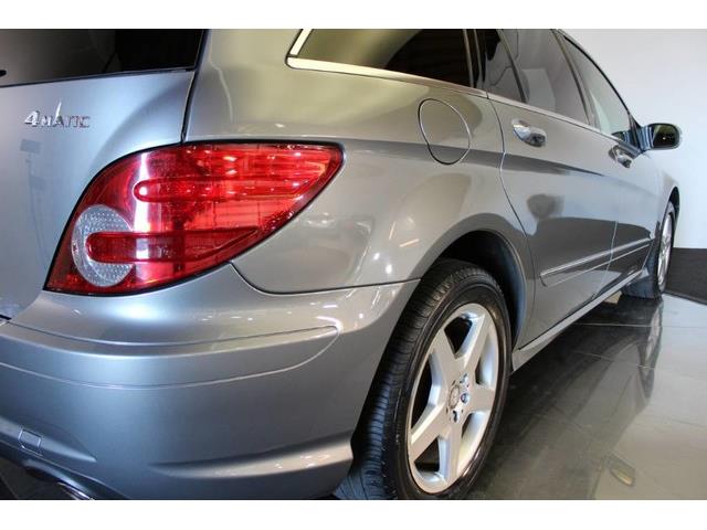 2010 Mercedes-Benz R-Class (CC-1179075) for sale in Anaheim, California