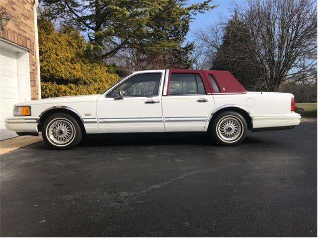 1992 Lincoln Town Car Executive Series (CC-1185655) for sale in Atlantic City, New Jersey