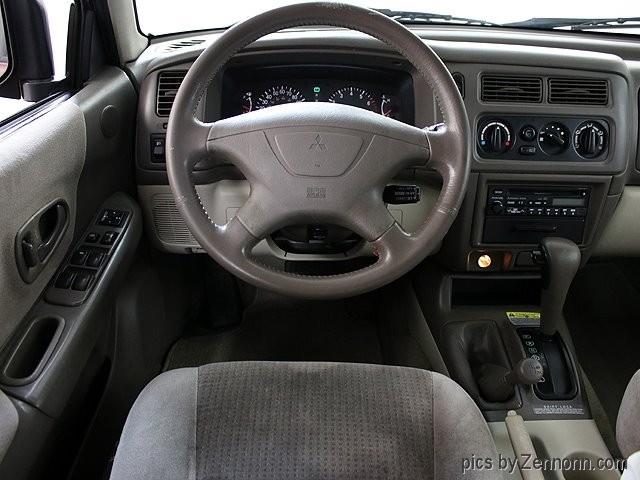 2000 Mitsubishi Montero (CC-1185819) for sale in Addison, Illinois