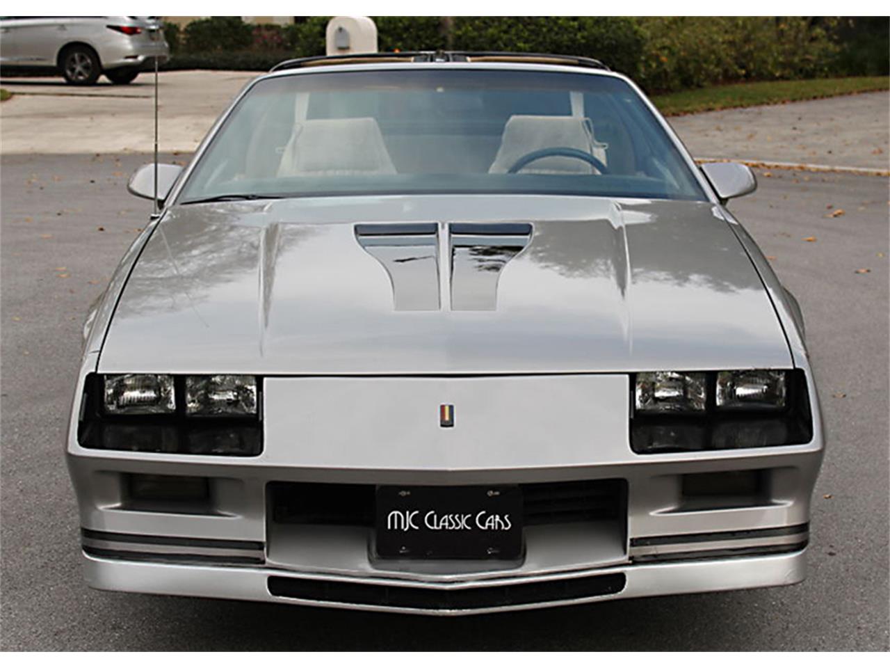 Chevrolet camaro 1983