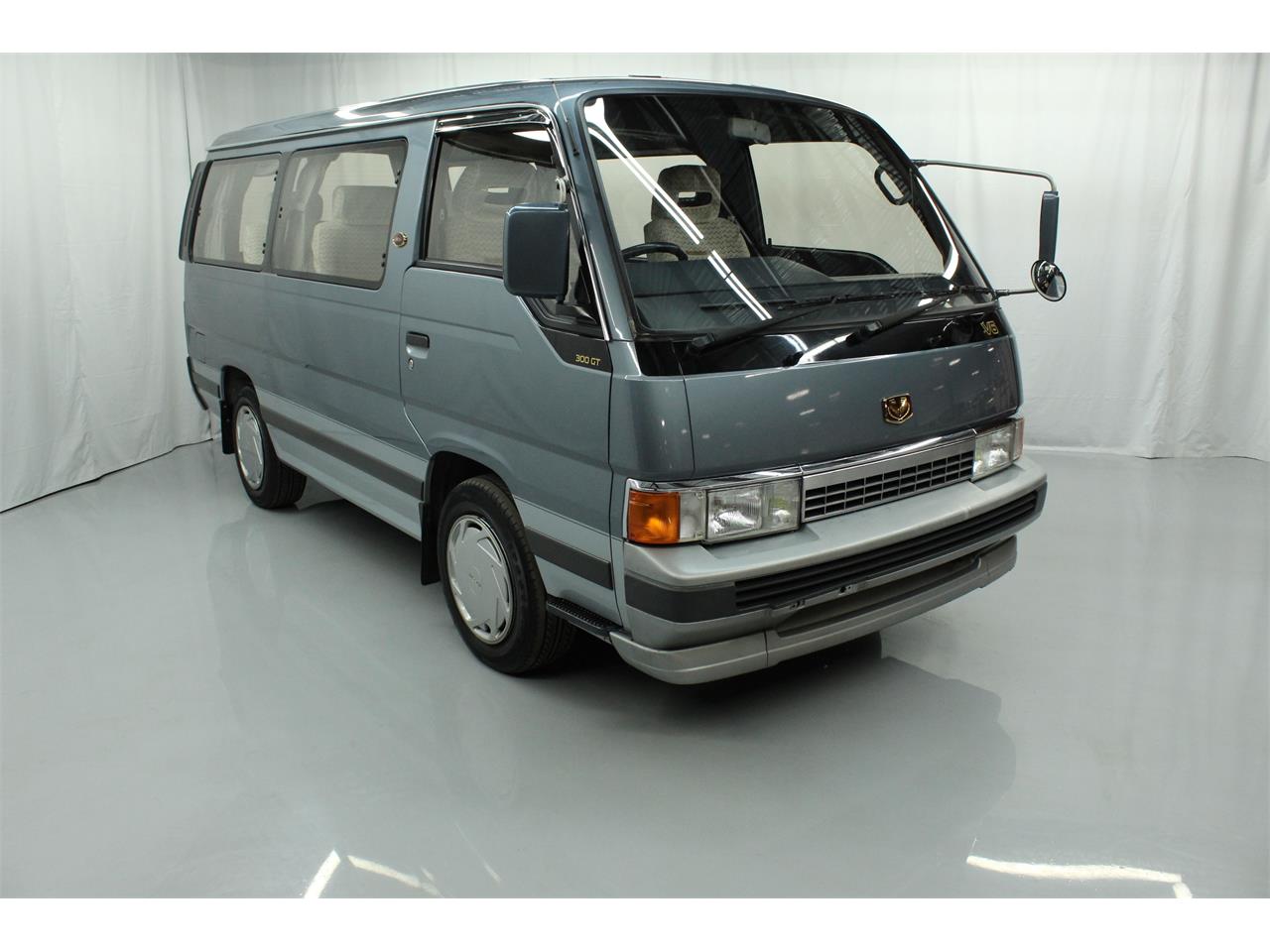 Nissan urvan 1990