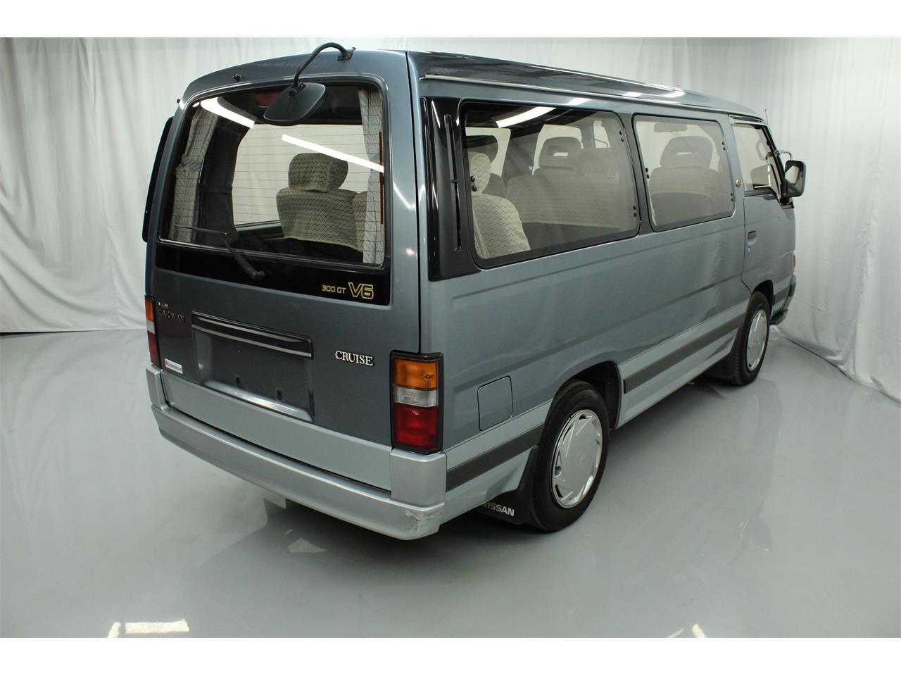 Nissan caravan 1990