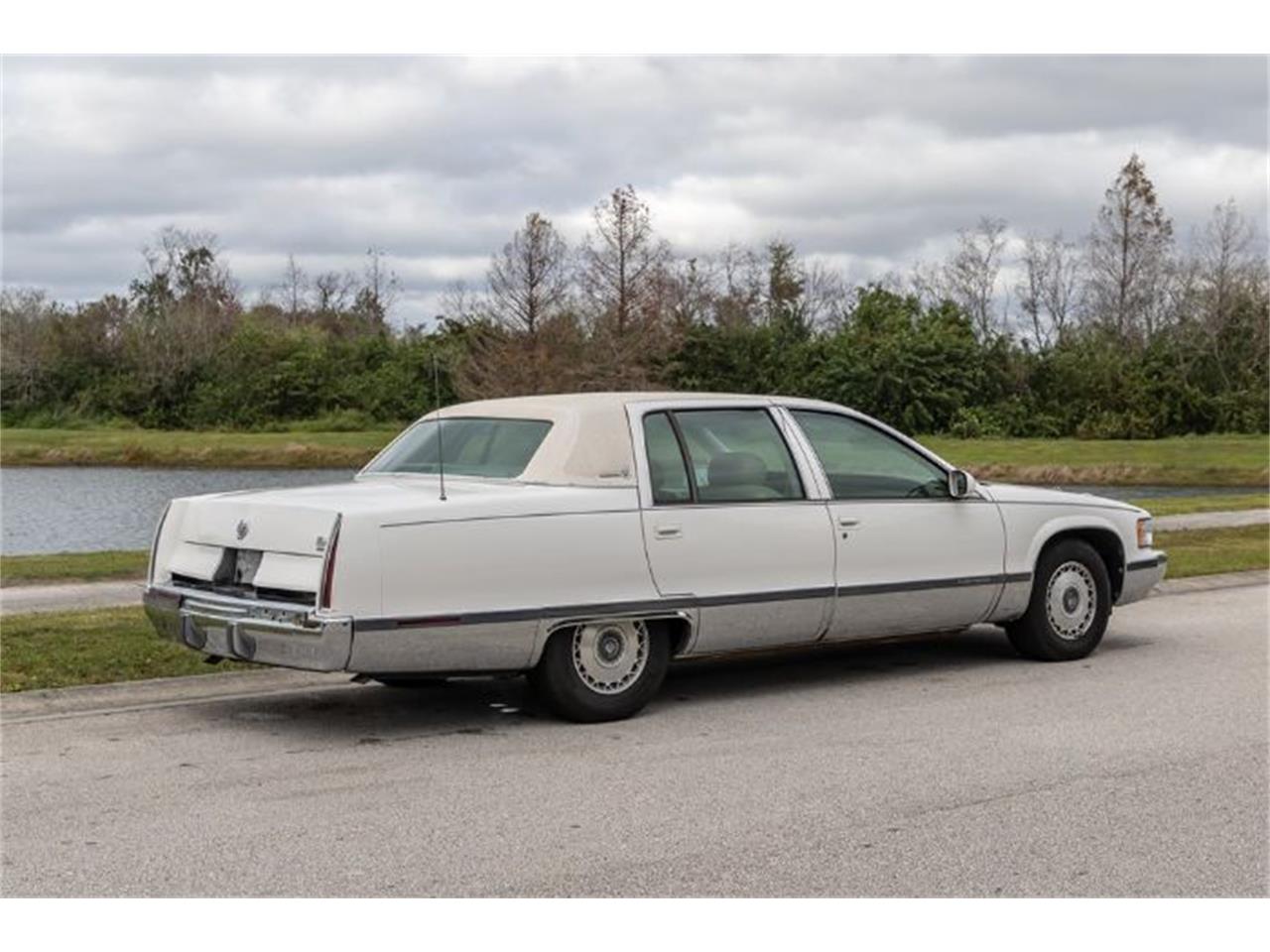 1995 Cadillac Fleetwood for Sale | ClassicCars.com | CC-1202312