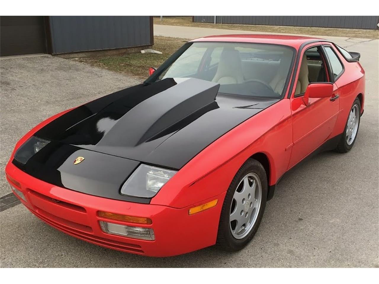 Порше 944 черный