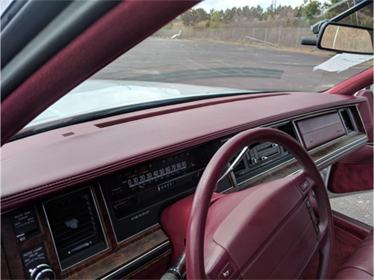 1992 Lincoln Town Car for Sale CC1204173