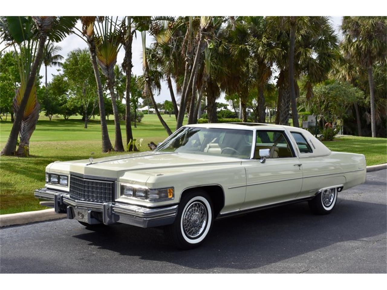 Cadillac coupe deville 1976