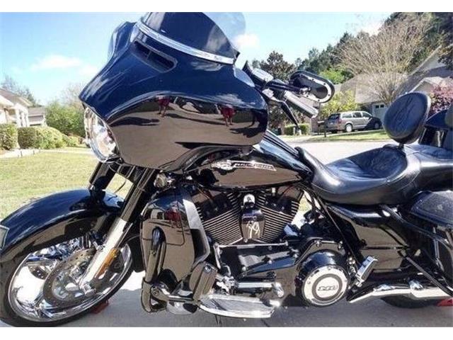 2015 Harley-Davidson Motorcycle (CC-1206960) for sale in Cadillac, Michigan