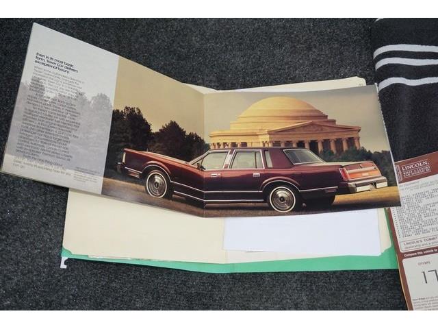 1987 Lincoln Town Car (CC-1211278) for sale in Monroe, New Jersey