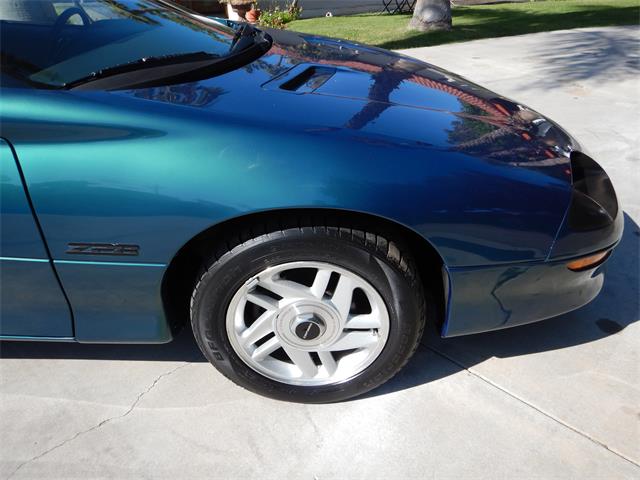 1995 Chevrolet Camaro Z28 (CC-1211796) for sale in Woodland Hills, California