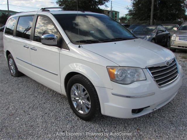2010 Chrysler Town & Country (CC-1215960) for sale in Orlando, Florida