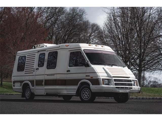 1985 Winnebago Recreational Vehicle (CC-1218133) for sale in Doylestown, Pennsylvania