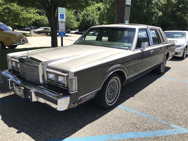 1988 Lincoln Town Car (CC-1219581) for sale in Stratford, New Jersey