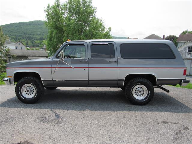 1990 Chevrolet Suburban (CC-1225588) for sale in Mill Hall, Pennsylvania