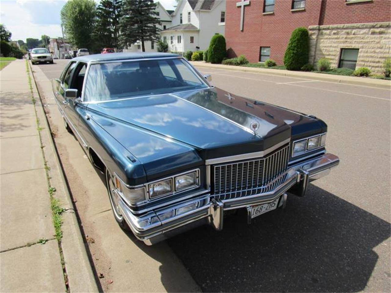 Cadillac fleetwood 1975