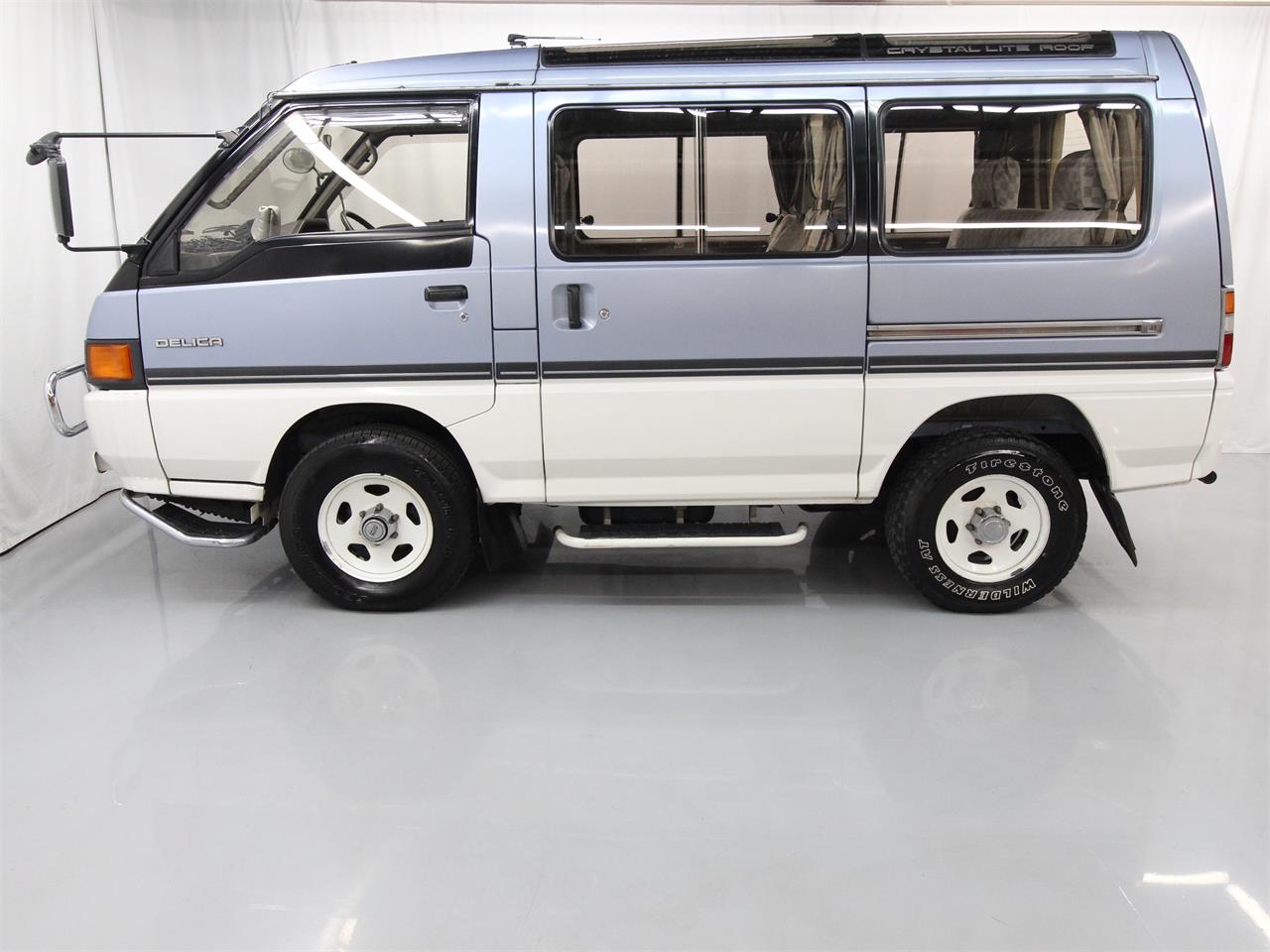 Mitsubishi delica 1990