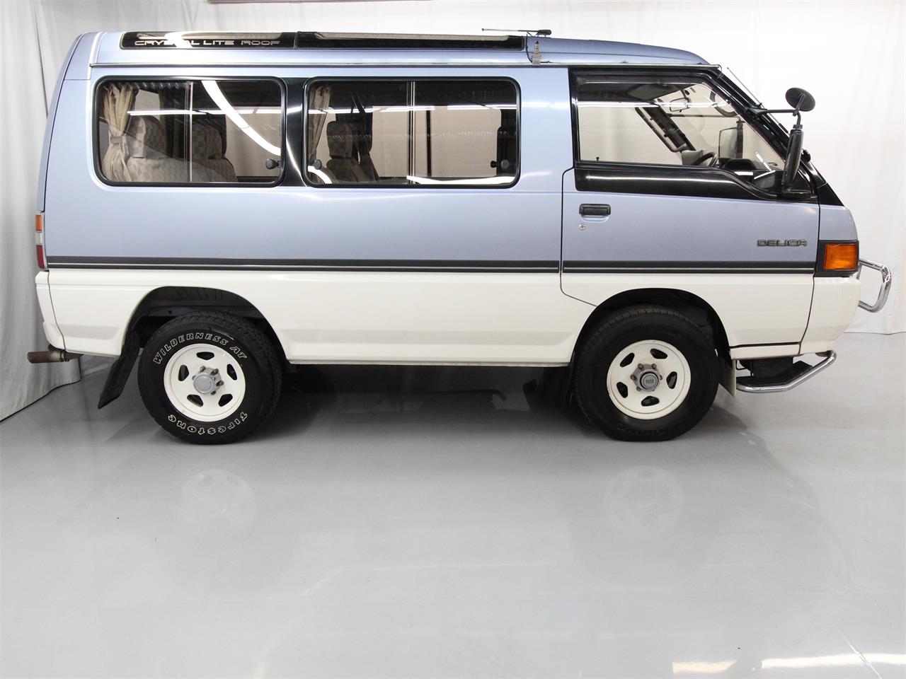 Mitsubishi delica 1990