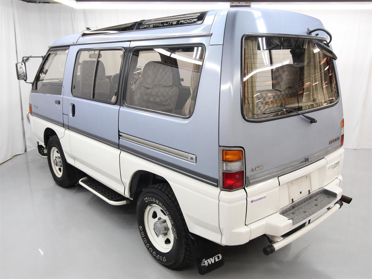 Mitsubishi delica 1990