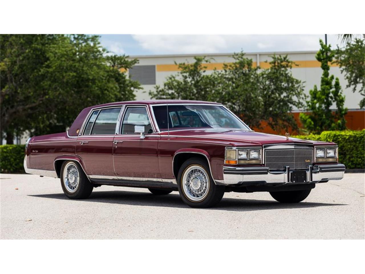 Cadillac fleetwood 1985